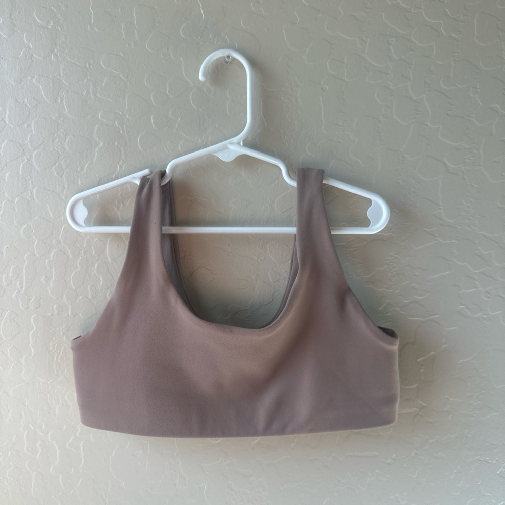 Nike Alate Dri-FIT Sports Bra in Taupe